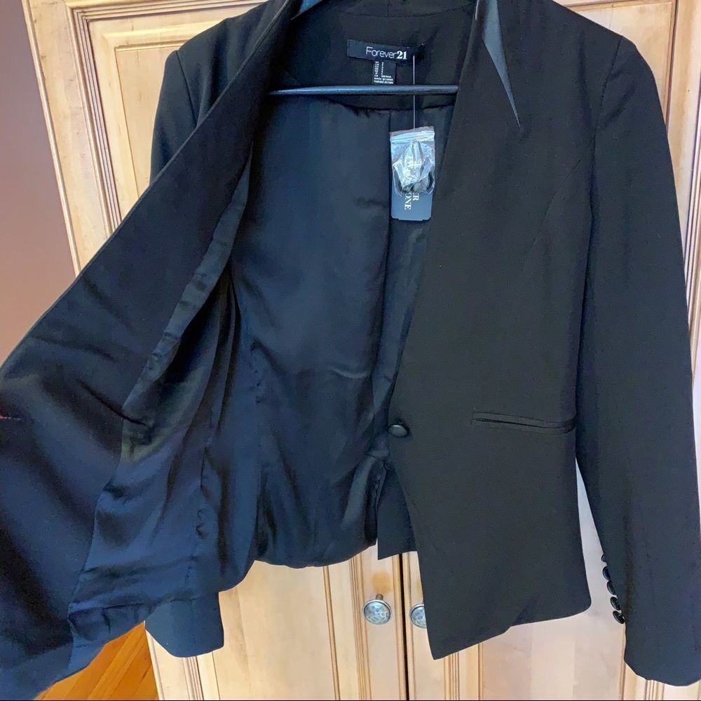 black blazer - Picture 2 of 5